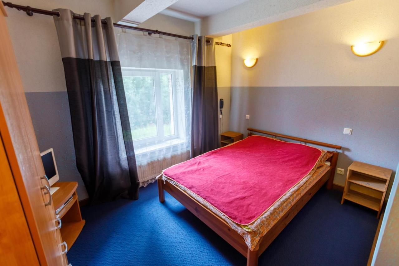 Viesu Nams “Dimantu Ferma” Hotel Ikšķile Exterior foto
