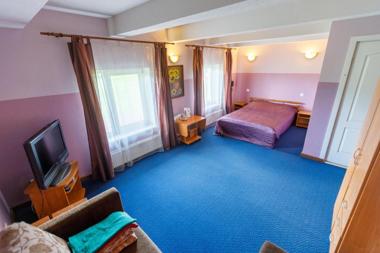 Viesu Nams “Dimantu Ferma” Hotel Ikšķile Exterior foto