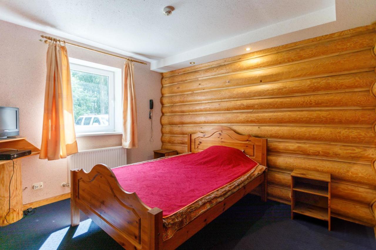 Viesu Nams “Dimantu Ferma” Hotel Ikšķile Exterior foto