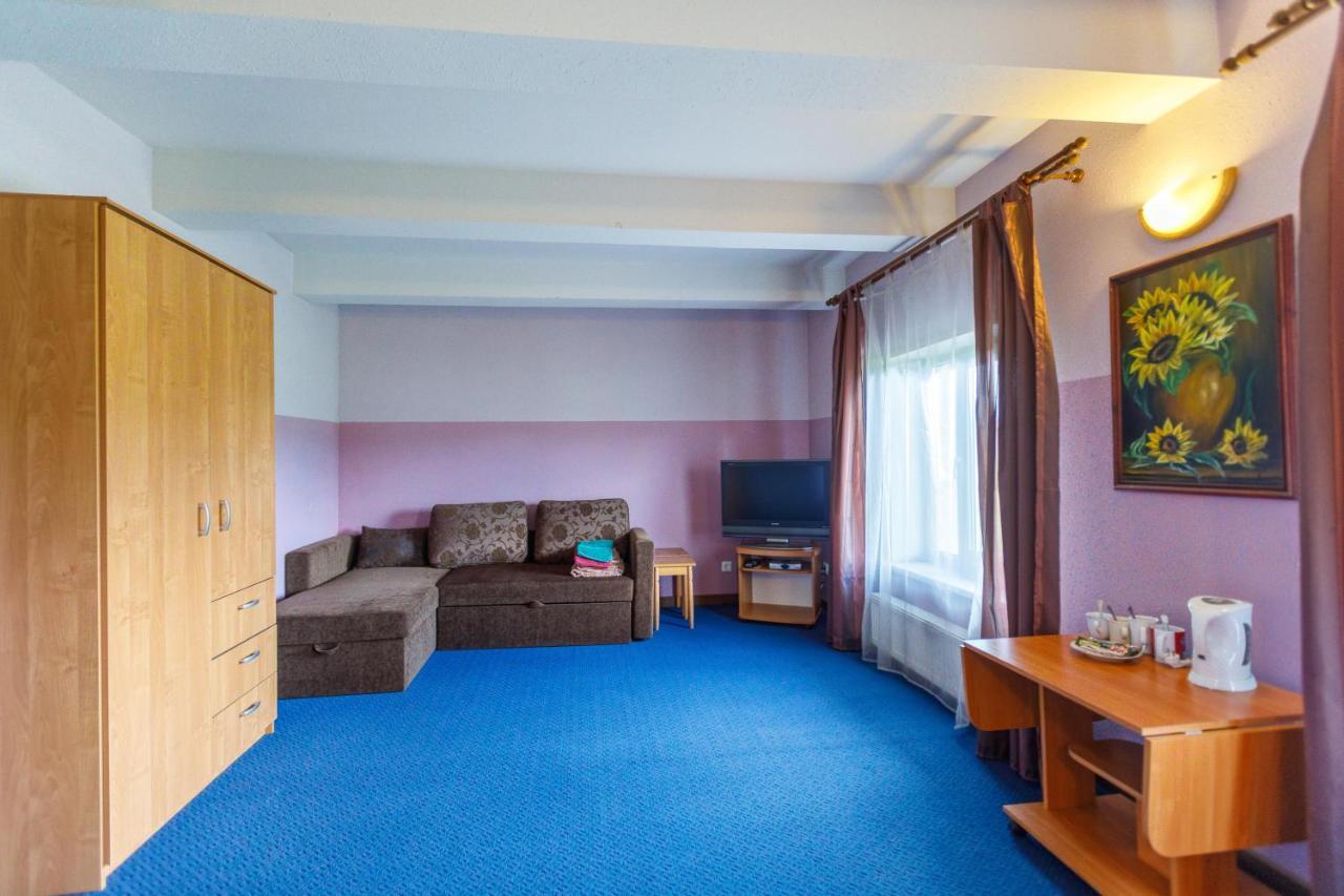 Viesu Nams “Dimantu Ferma” Hotel Ikšķile Exterior foto